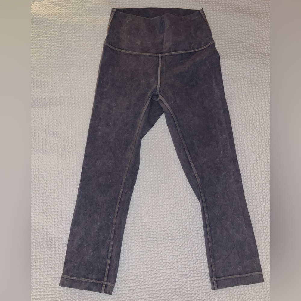 Lululemon Wunder Under High Rise 21” Crop Size 4 Legging